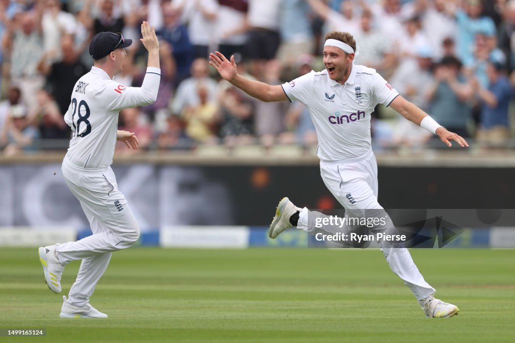 England v Australia - LV= Insurance Ashes 1st Test Match: Day Two