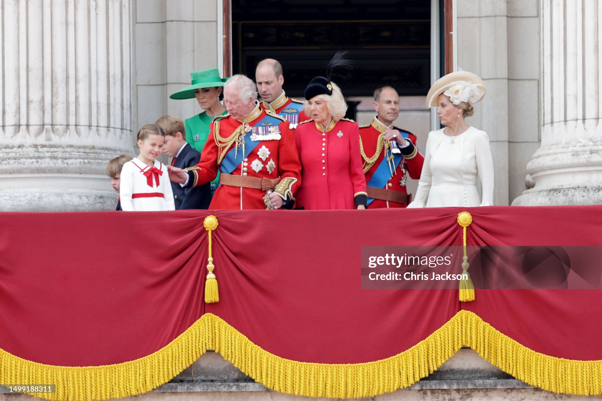 Trooping the Colour 2023 ОБНОВЛЯЕТСЯ Trooping the Colour 2023 ОБНОВЛЯЕТСЯ