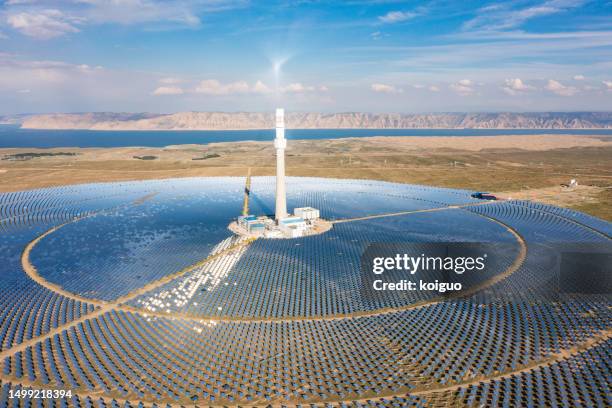 molten salt tower solar thermal power station - plateau stock pictures, royalty-free photos & images