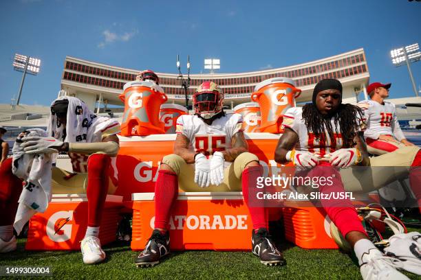Thaddeus Moss of the Birmingham Stallions sits on the bench with teammates during the third quarter against the Memphis Showboats at Simmons Bank...