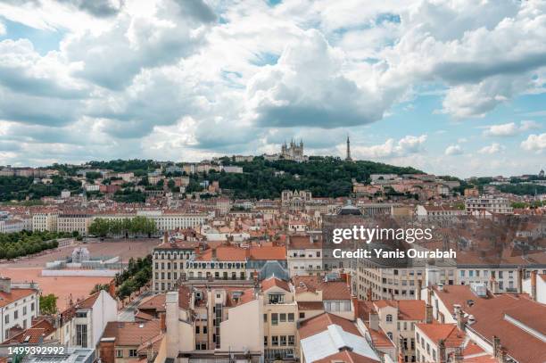 panorama de la ville de lyon, france, vue de haut - ville vue de haut stock-fotos und bilder