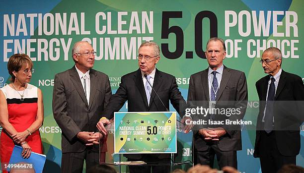 Denise Bode, Secretary of the Interior Ken Salazar, Senate Majority Leader Harry Reid, Pattern Energy's Mike Garland and John Podesta attend a news...