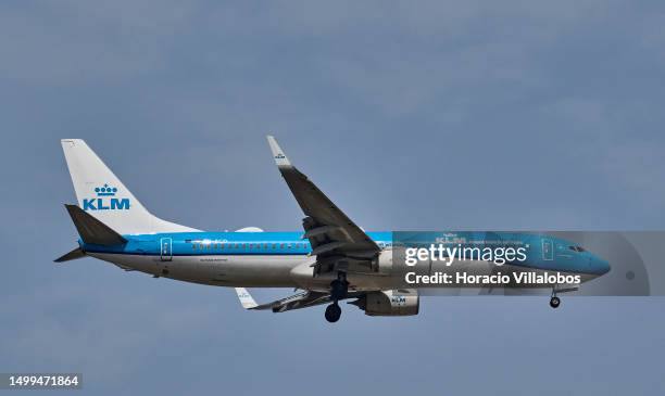 Aircraft flies over Parque Eduardo VII on her way to land in Humberto Delgado International Airport on June 18, 2023 in Lisbon, Portugal. According...