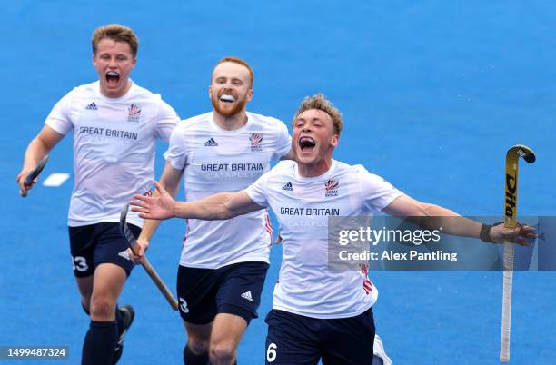 Jacob Draper of Great Britain celebrates his sides third goal scored by James Oates during the FIH Hockey Pro League Men's match between Great...