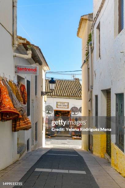 alleyway in guadalest - alicante street stock pictures, royalty-free photos & images