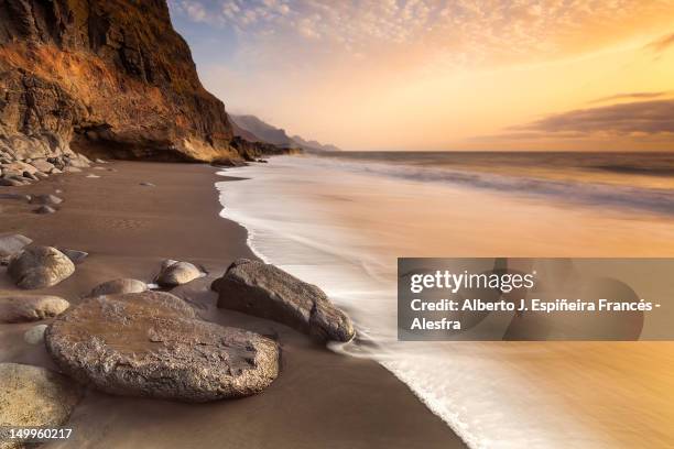 guayedra beach - isla de gran canaria fotografías e imágenes de stock