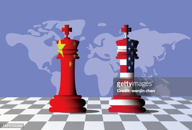 illustrations, cliparts, dessins animés et icônes de les pièces d’échecs chinoises rivalisent avec les pièces d’échecs américaines. - les rois du monde