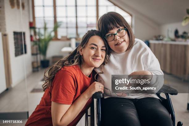 cooking class friends - disabled adult stock pictures, royalty-free photos & images