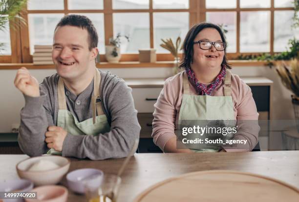 Disabled Cook 527 Developmentally Disabled Cooking Stock Photos, High-Res Pictures ...