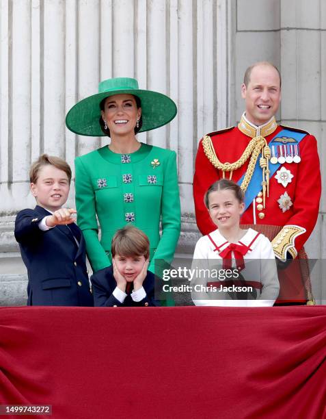 Prince William, Prince of Wales, Prince Louis of Wales, Catherine, Princess of Wales , Princess Charlotte of Wales and Prince George of Wales on the...