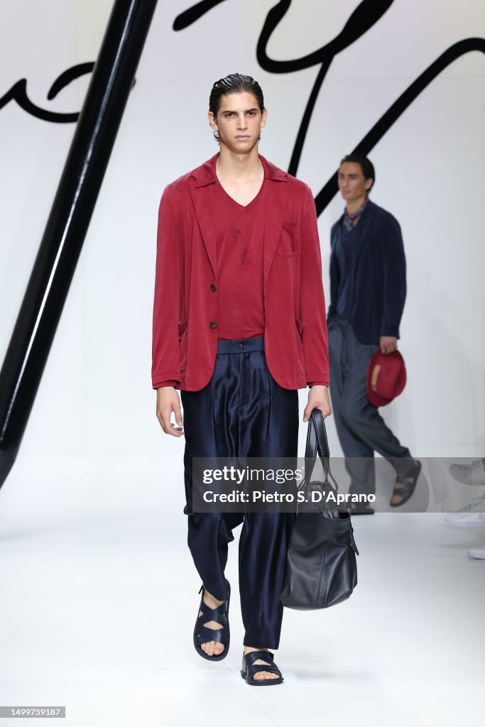 Giorgio Armani - Runway - Milan Fashion Week - Menswear Spring/Summer 2024
