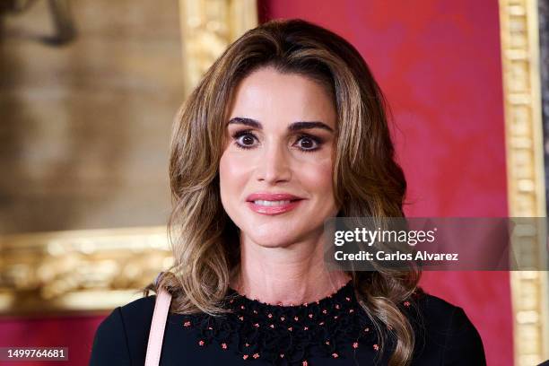 Queen Rania of Jordan poses for the photographers before a lunch at the Royal Palace on June 19, 2023 in Madrid, Spain.