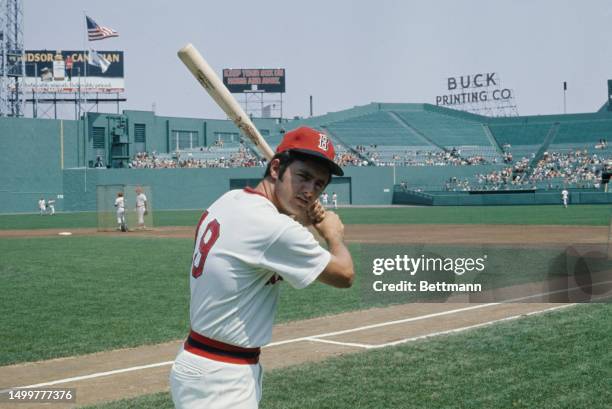 156 Fred Lynn Red Sox Photos & High Res Pictures - Getty Images