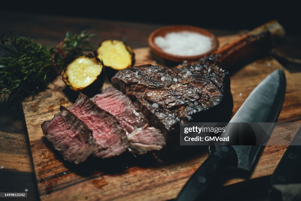 Tomahawk Steak with Grilled Potato