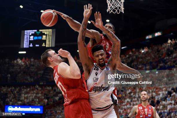 Kyle Hines of EA7 Emporio Armani Olimpia Milano competes for the ball with Jordan Mickey of Virtus Segafredo Bologna during the LBA Lega Basket Serie...