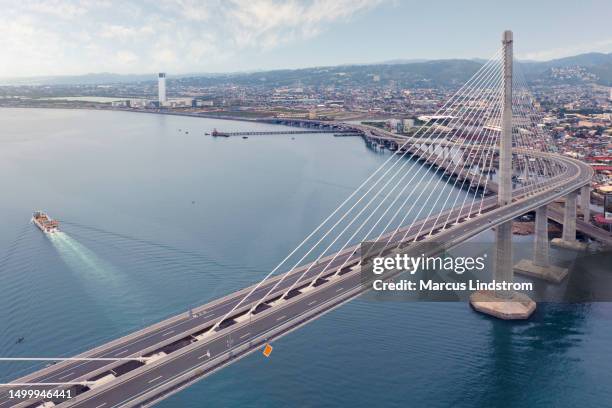 superstrada cebu–cordova - filippino foto e immagini stock