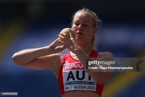 Sam Lagger Sarah Lagger Photos and Premium High Res Pictures - Getty Images