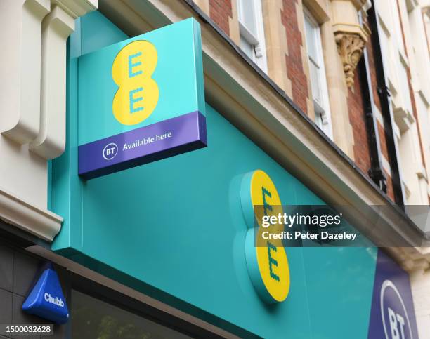 Ee Store Sign 327 Ee Phone Photos & High Res Pictures - Getty Images
