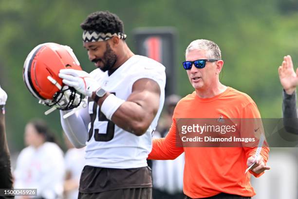 Defensive coordinator Jim Schwartz of the Cleveland Browns directs a drill during the Cleveland Browns mandatory veteran minicamp at CrossCountry...