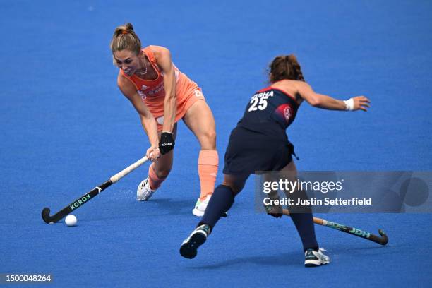 Laura Nunnink of Netherlands takes on Karlie Kisha of United States during the FIH Hockey Pro League Women's match between USA and Netherlands at Lee...