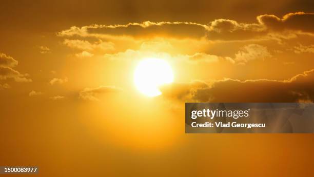 on the way to heaven - verwarming stockfoto's en -beelden
