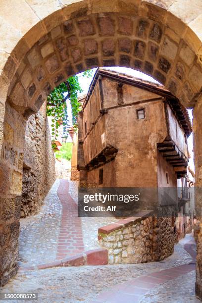 casa de la julianeta in albarracín, teruel, spain - albarracin stock pictures, royalty-free photos & images