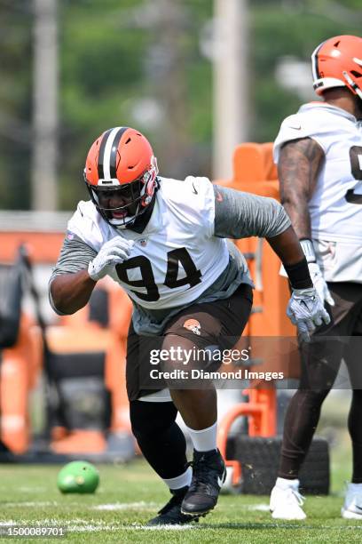 Dalvin Tomlinson of the Cleveland Browns runs a drill during the Cleveland Browns mandatory veteran minicamp at CrossCountry Mortgage Campus on June...