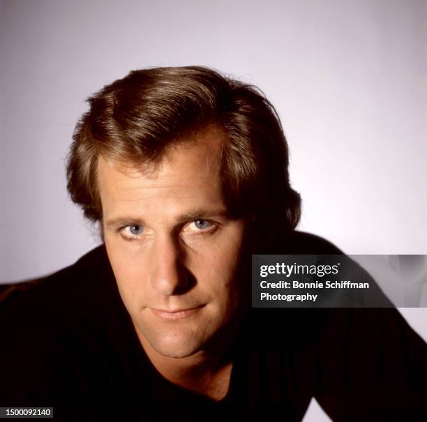 American actor Jeff Daniels poses for a portrait in Los Angeles, California, July 8, 1990.