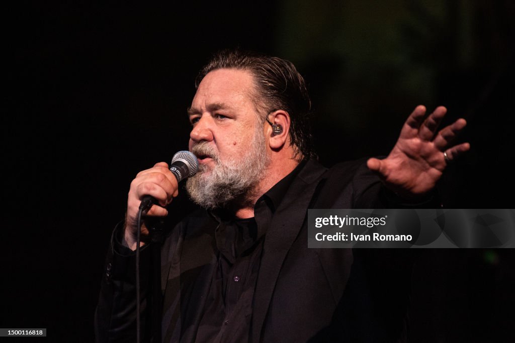 Russell Crowe Performs In Catanzaro
