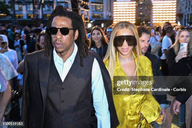 Jay-Z and Beyoncé arrive at the Louis Vuitton Menswear Spring/Summer 2024 show as part of Paris Fashion Week on June 20, 2023 in Paris, France.