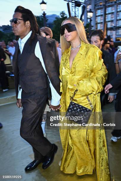 Jay-Z and Beyoncé arrive at the Louis Vuitton Menswear Spring/Summer 2024 show as part of Paris Fashion Week on June 20, 2023 in Paris, France.