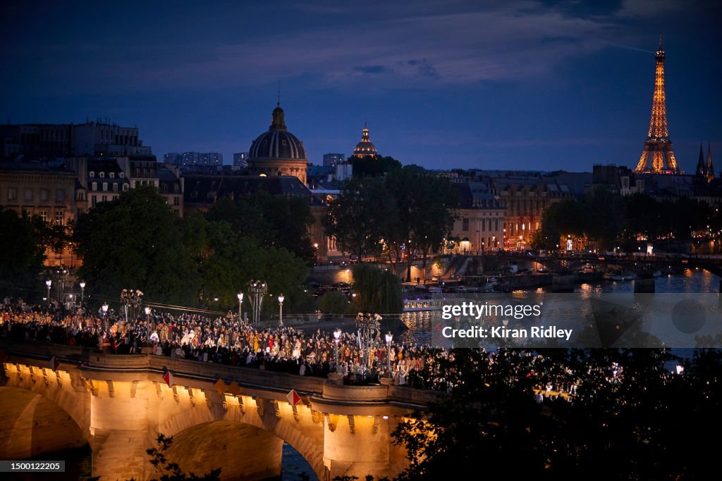 Louis Vuitton: Atmosphere - Paris Fashion Week - Menswear Spring/Summer 2024