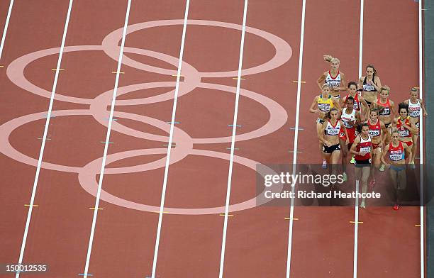 Lisa Dobriskey of Great Britain, Asli Cakir Alptekin of Turkey,Morgan Uceny of the United States and Ekaterina Kostetskaya of Russia compete in the...