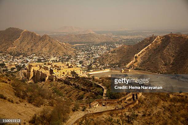 jaigarh fort in jaipur - hema narayanan stock pictures, royalty-free photos & images