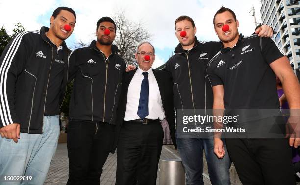 Mayor of Auckland Len Brown poses for a photo with Hosea Gear, Juilan Savea, Wyatt Crockett and Israel Dagg of the New Zealand All Blacks during the...