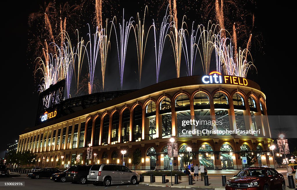 Philadelphia Phillies v New York Mets