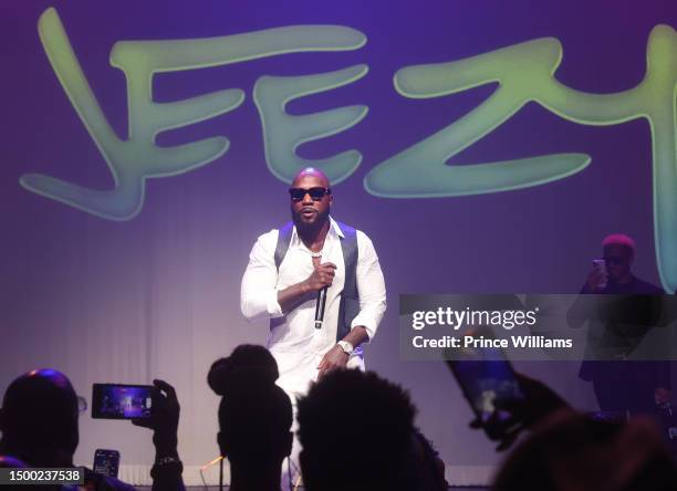 Shhh Photos and Premium High Res Pictures - Getty Images