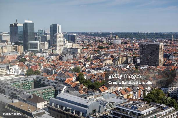 brussels skyline with skyscrapers - luchtfoto brussel stockfoto's en -beelden