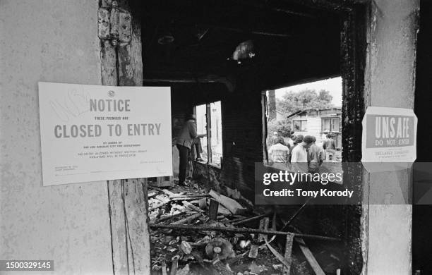 La petite maison du quartier de Watts qui servait de quartier général à l'Armée de libération symbionaise est en ruine suite à l'intervention de 400...