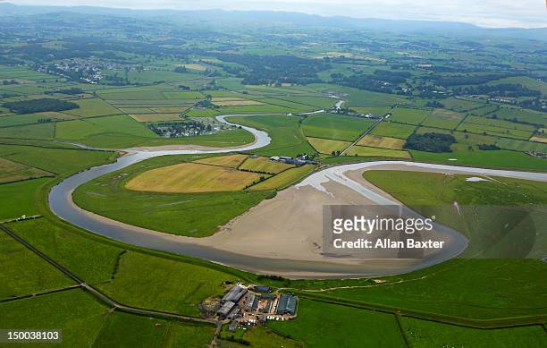 aerial view of river kent - lancaster lancashire stock-fotos und bilder
