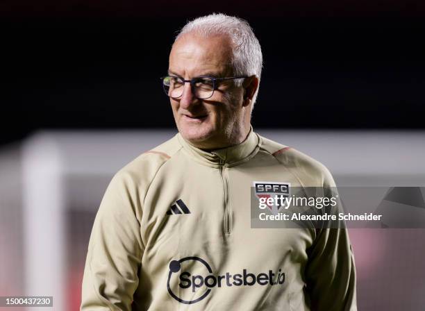 Dorival Junior head coach of Sao Paulo looks on during a match between Sao Paulo and Athletico Paranaense as part of Brasileirao Series A 2023 at...