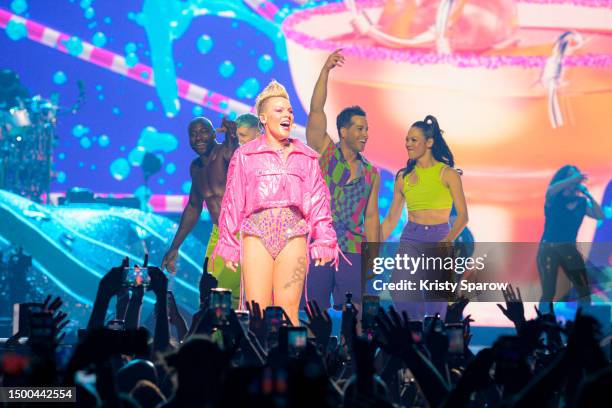 Performs on stage at Paris La Defense Arena on June 21, 2023 in Nanterre, France.