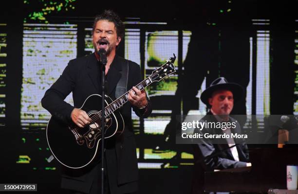 Ricardo Arjona performs during his "Blanco Y Negro: Volver" Tour at Amway Center on June 21, 2023 in Orlando, Florida.