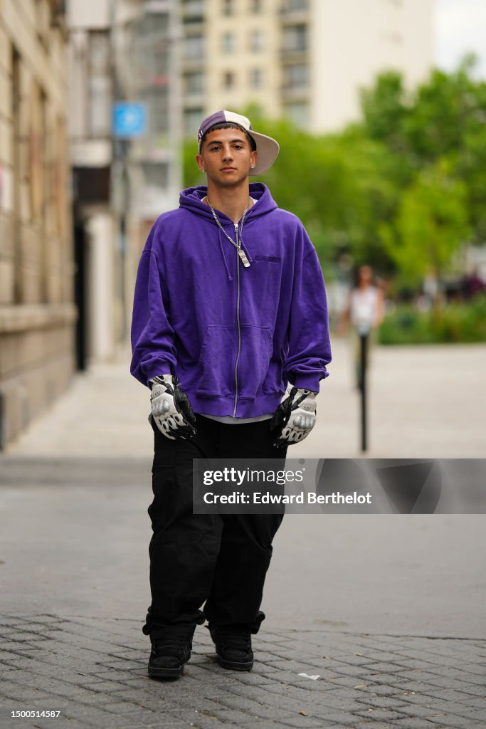 Street Style - Paris Fashion Week - Menswear Spring/Summer 2024 : Day Two