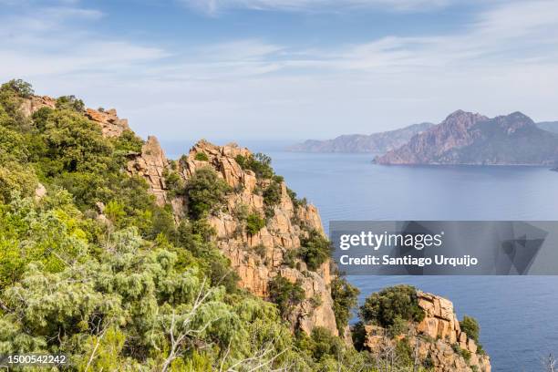 cliffs at calanques de piana - ajaccio fotografías e imágenes de stock