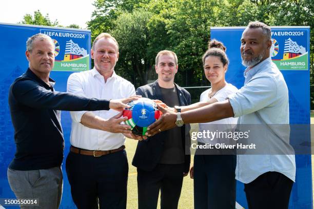 Otto Aust Photos and Premium High Res Pictures - Getty Images