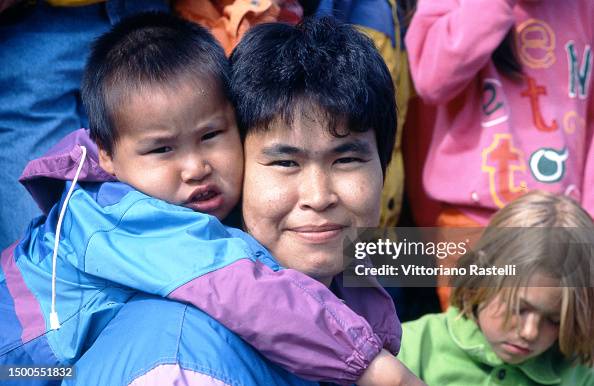 Inuit children