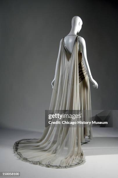 Court presentation gown, 1938 . Silk chiffon, rhinestone, glass beads by Madeleine Vionnet. Court presentation dress worn by Mrs. Potter Palmer II,...