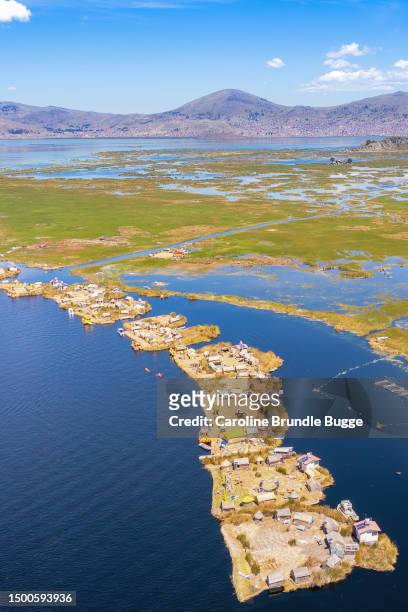uros islands, lake titicaca, peru - titicacameer stockfoto's en -beelden