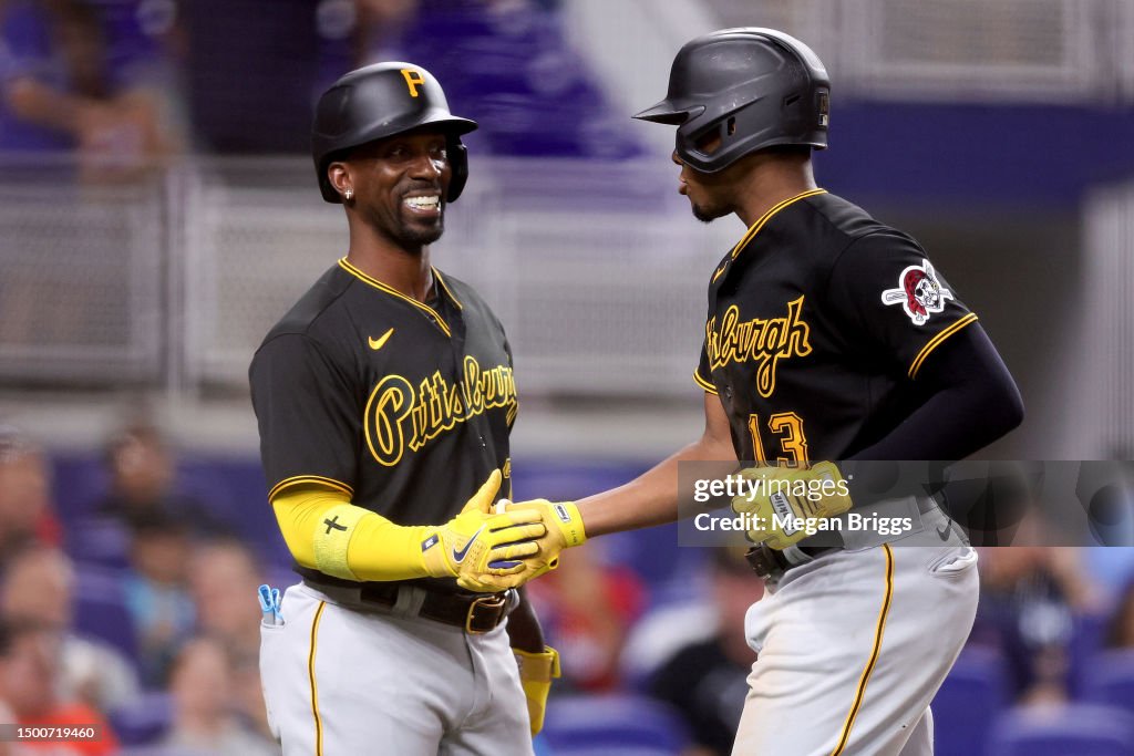 Prates R&b Ke'Bryan Hayes of the Pittsburgh Pirates high fives teammate Andrew ...